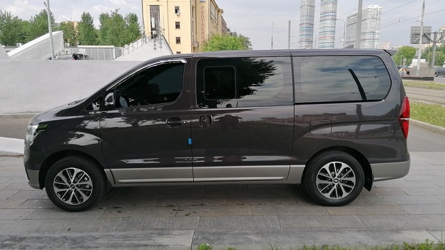Купить микроавтобус Хёндай Старекс 4wd в Москве 2020 г.