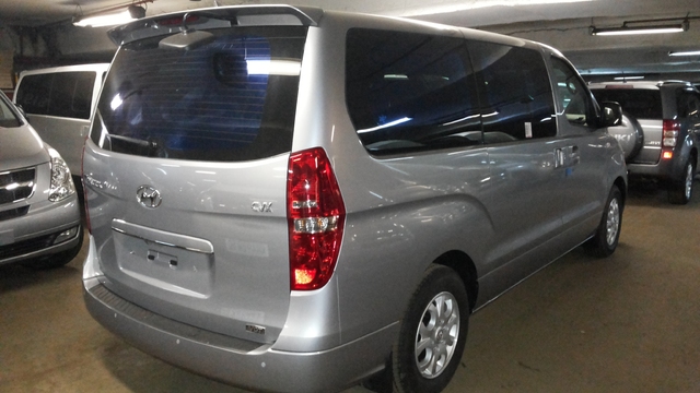 Купить Старекс 2wd максимальная комплектация 2015 г. в Москве