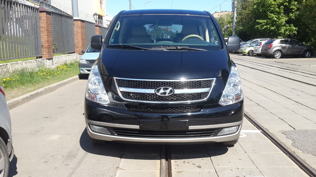 Купить Старекс 2wd максимальная комплектация 2015 г. в Москве
