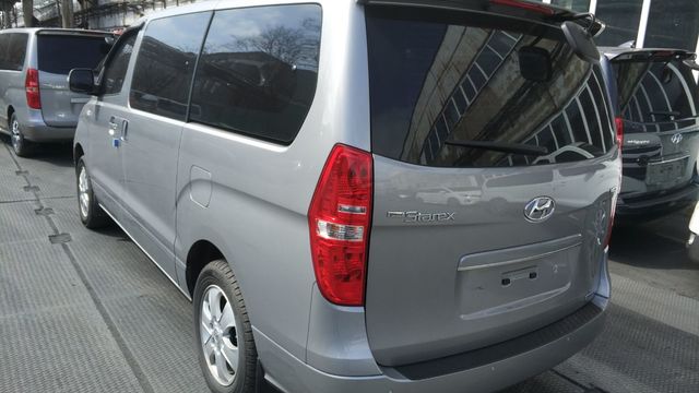 Купить микроавтобус Хюндай Старекс 4wd в Москве 2016 г.