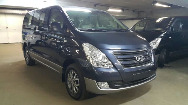 Купить микроавтобус Старекс 4wd в Москве