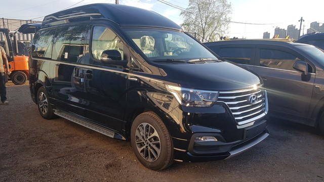 Заказать Хёндай Старекс URBAN LIMOUSINE 4wd в Москве