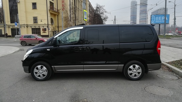 Купить микроавтобус Хюндай Старекс 4wd в Москве