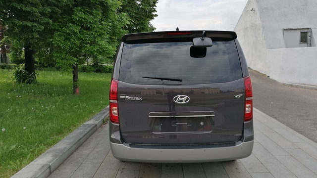 Купить микроавтобус Хендай Старекс 4wd в Москве