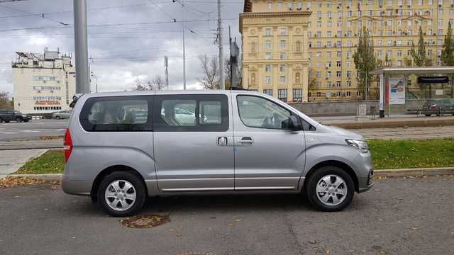Купить микроавтобус Хюндай Старекс 4wd в Москве
