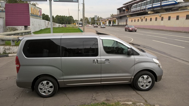 Купить микроавтобус Старекс 4wd в Москве