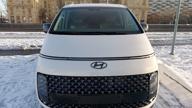Купить ⁠⁠⁠⁠Hyundai Staria ⁠⁠Lounge INSPIRATION 2022 полный привод в Москве