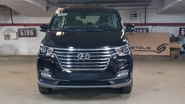 Купить микроавтобус Старекс 4wd в Москве максимальная комплектация