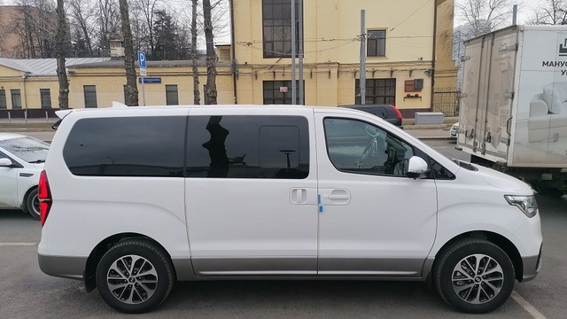 Купить микроавтобус Хёндай Старекс 4wd в Москве 2020 г.